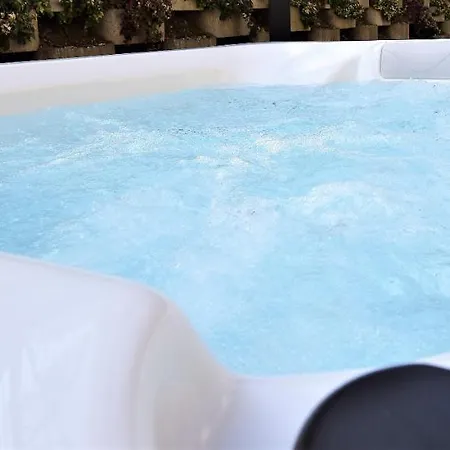 Feriehus Fiordaliso Bellagio Wild Flowers - Hot Tub Onno