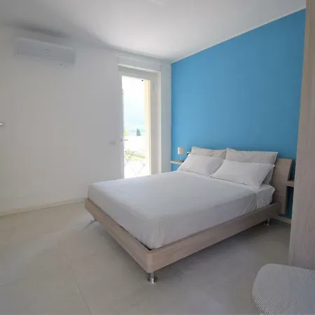 Fiordaliso Bellagio Wild Flowers - Hot Tub בית נופש